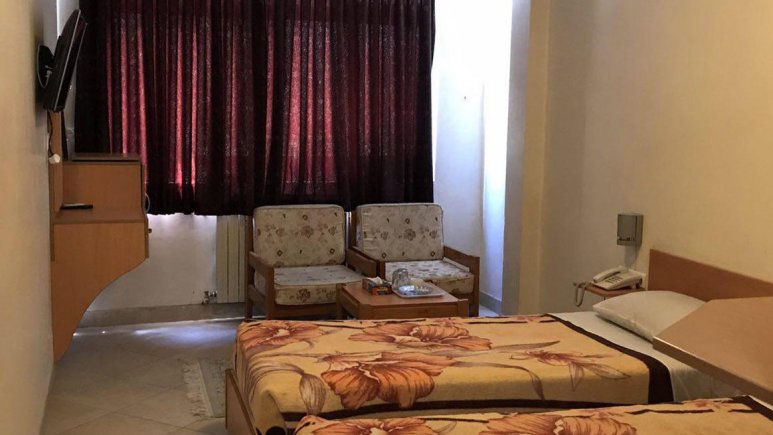 اتاق دو تخته توئین 2 هتل آریانا شیراز
